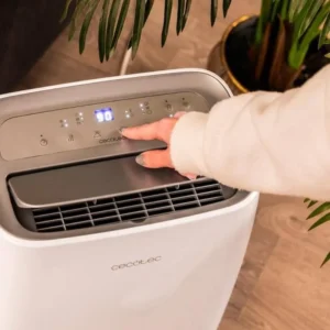 Deumidificatore Cecotec 08315 con deposito da 6 litri e capacità di deumidificazione di 30 litri/giorno